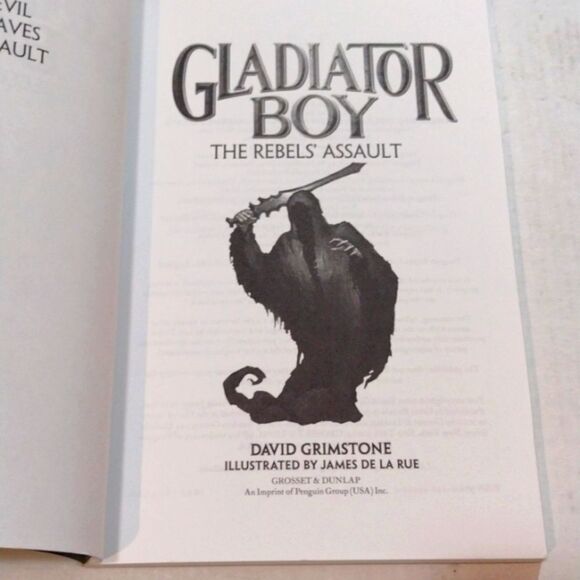 Gladiator Boy Series Softcover Books Nos. 1 to 4 pub. Grosset & Dunlap  2010 - Picture 9 of 10